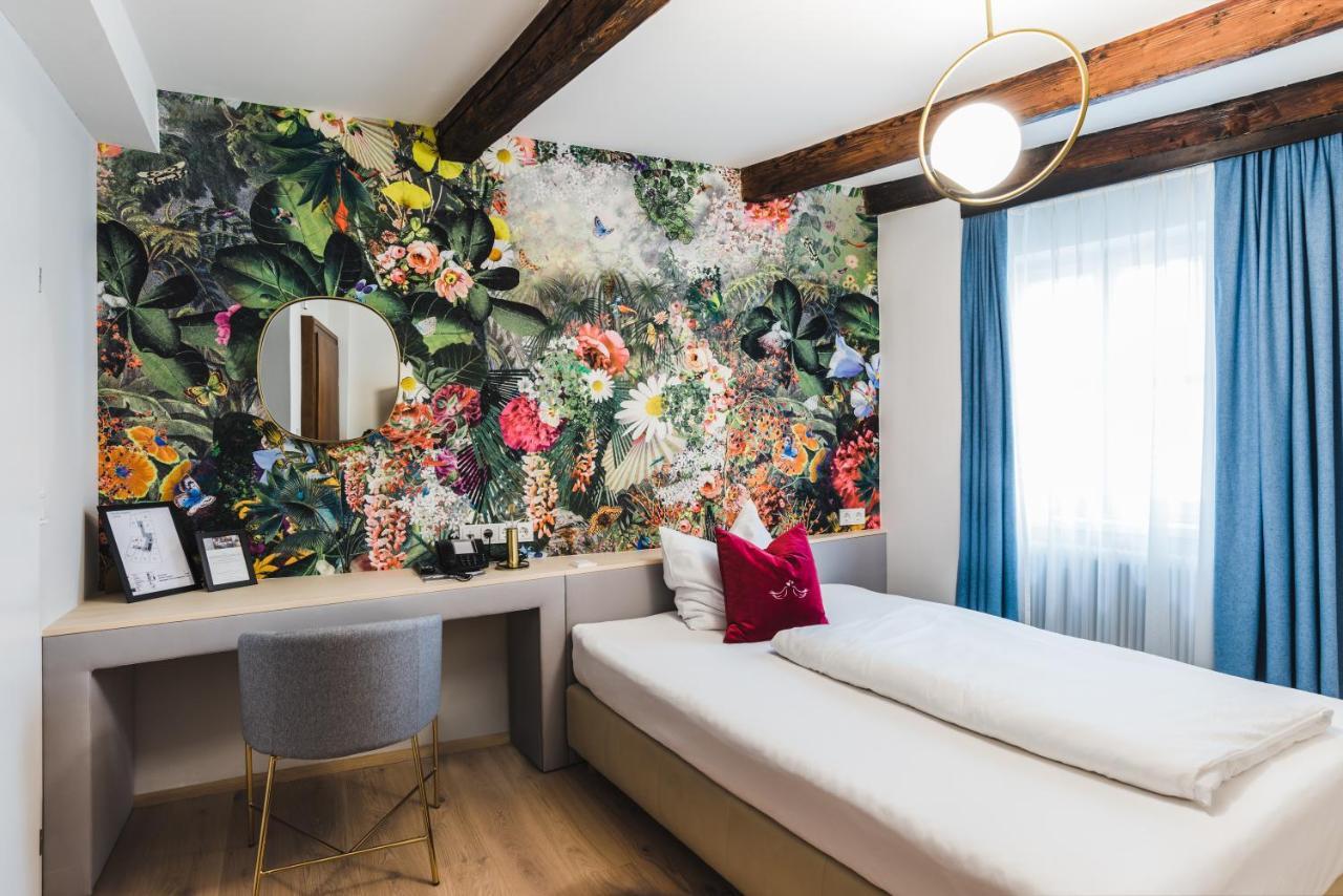 Altstadthotel Weisse Taube Залцбург Екстериор снимка