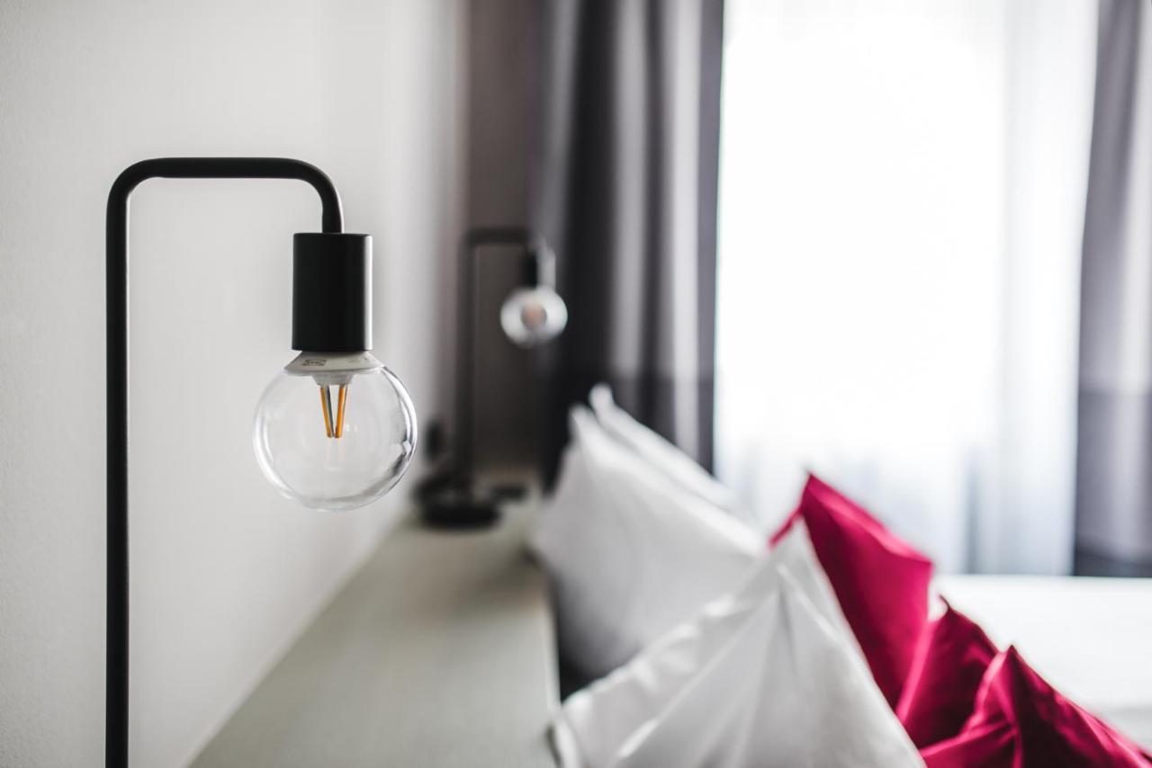 Altstadthotel Weisse Taube Залцбург Екстериор снимка